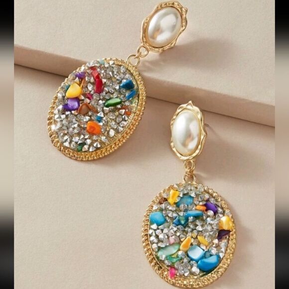 Faux Pearl Gold Rhinestone Big Oval Evening Formal Chandelier Earrings - Picture 4 of 5